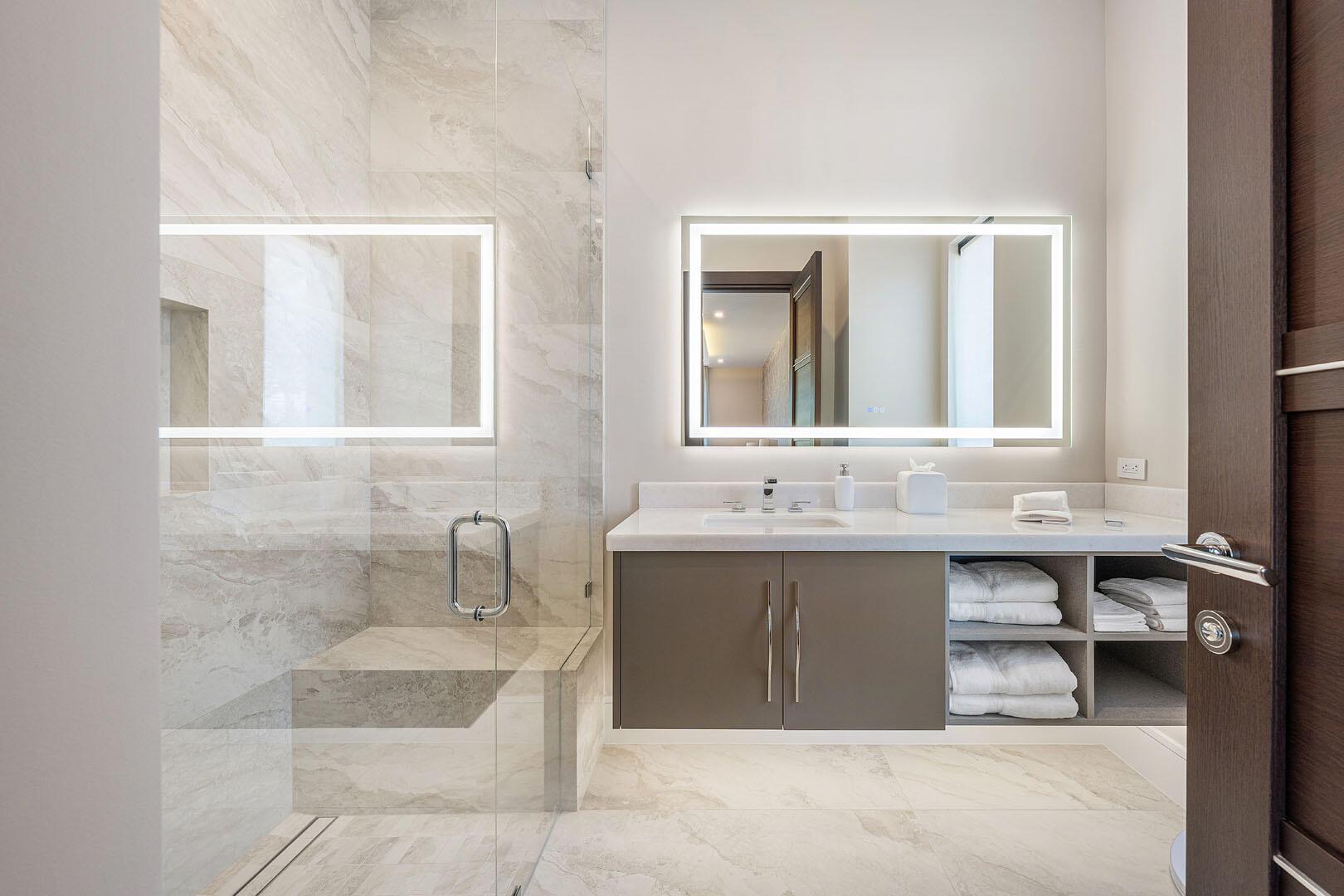 ROYAL PALM YACHT & COUNTR - Residential