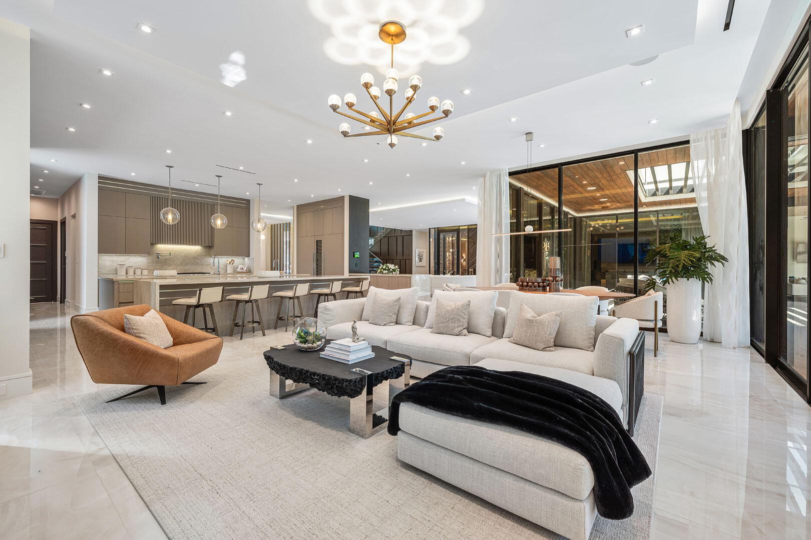 ROYAL PALM YACHT & COUNTR - Residential