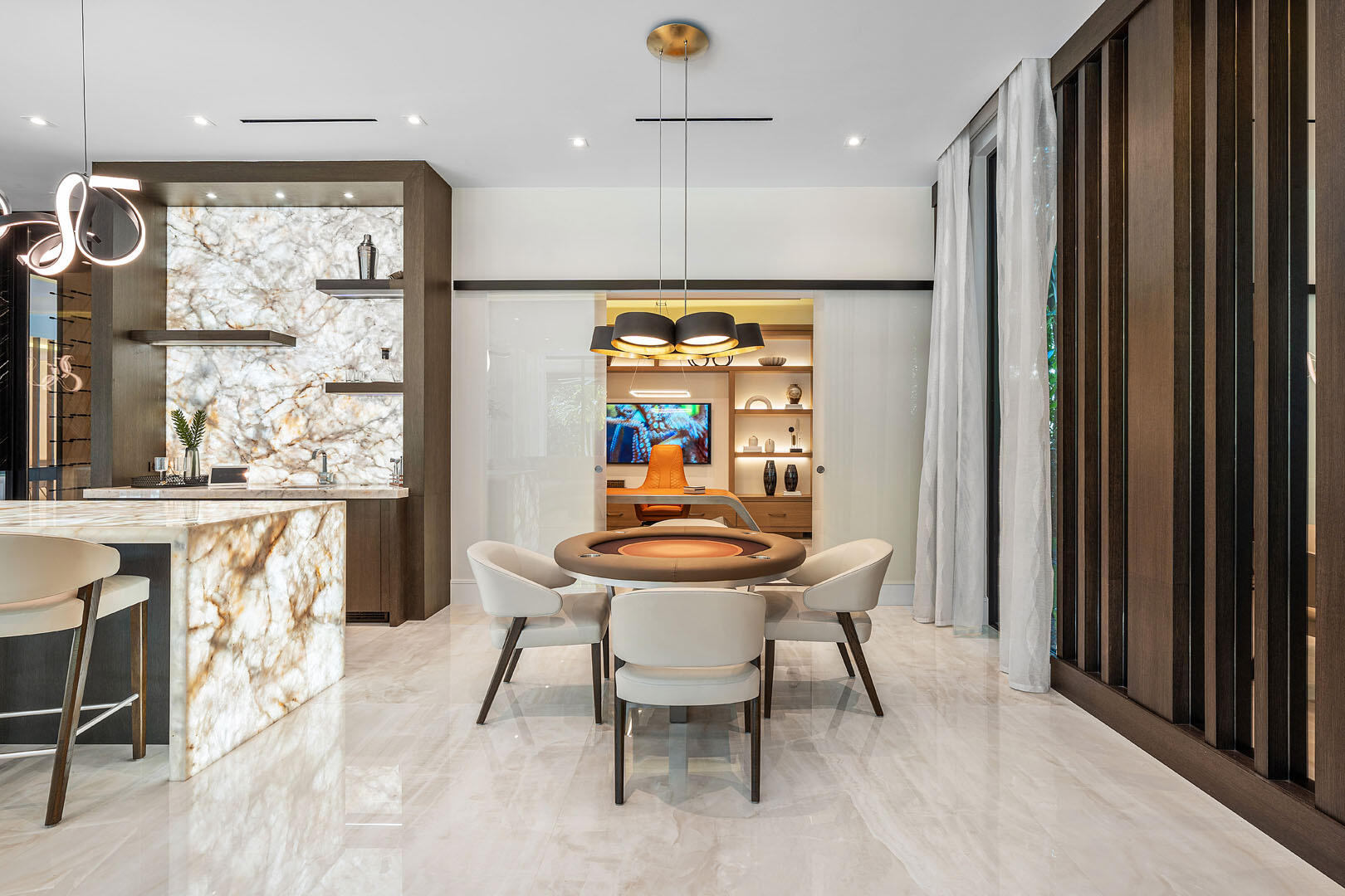 ROYAL PALM YACHT & COUNTRY CLUB - Residential