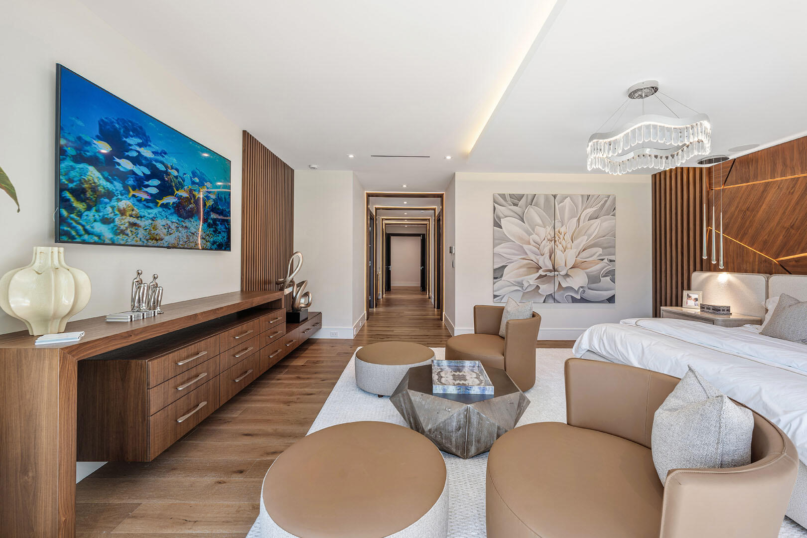 ROYAL PALM YACHT & COUNTRY CLUB - Residential