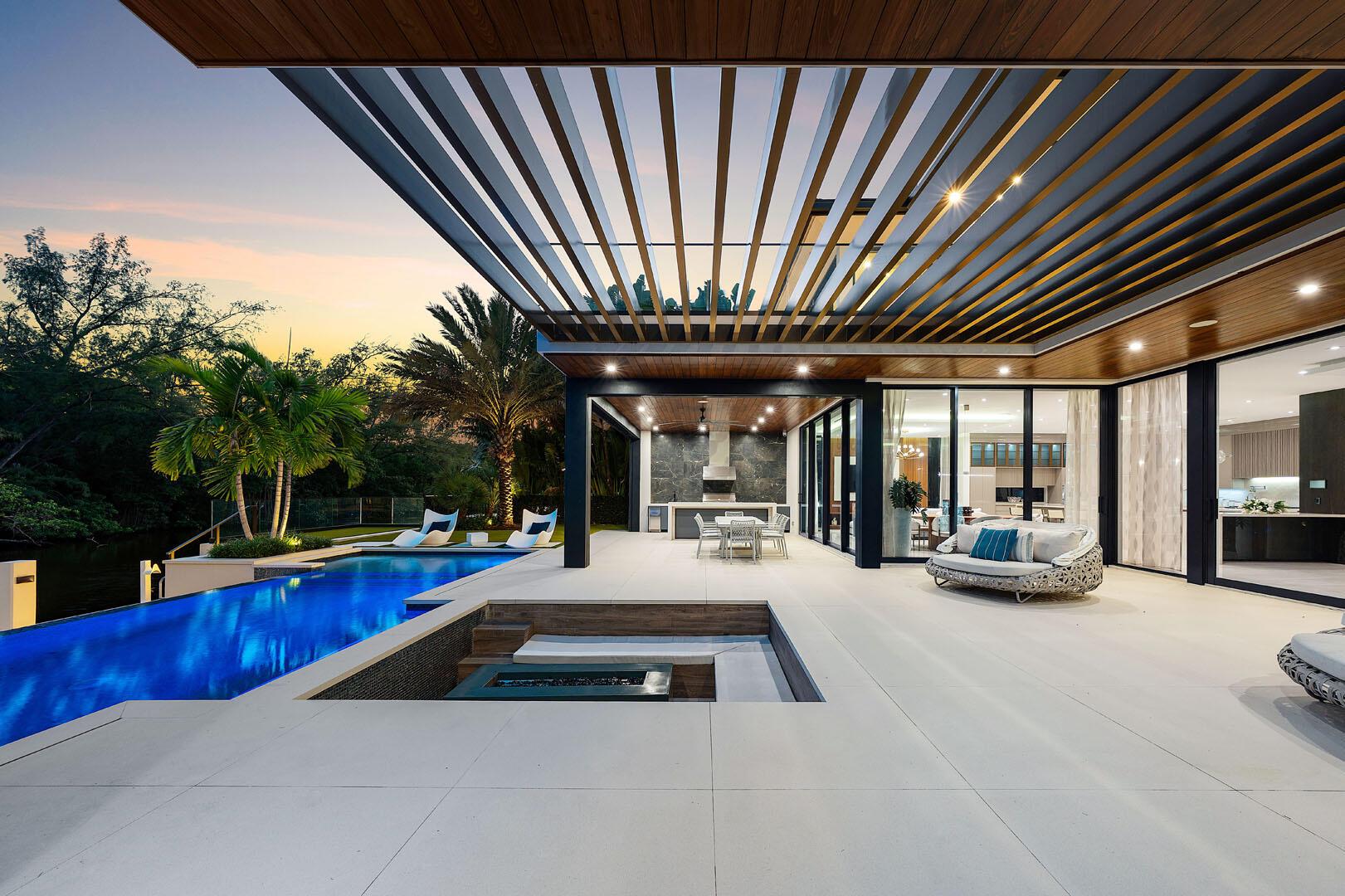 ROYAL PALM YACHT & COUNTR - Residential