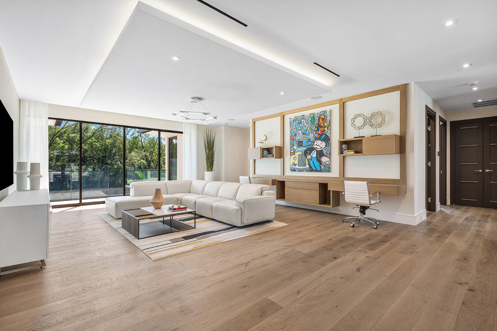 ROYAL PALM YACHT & COUNTRY CLUB - Residential