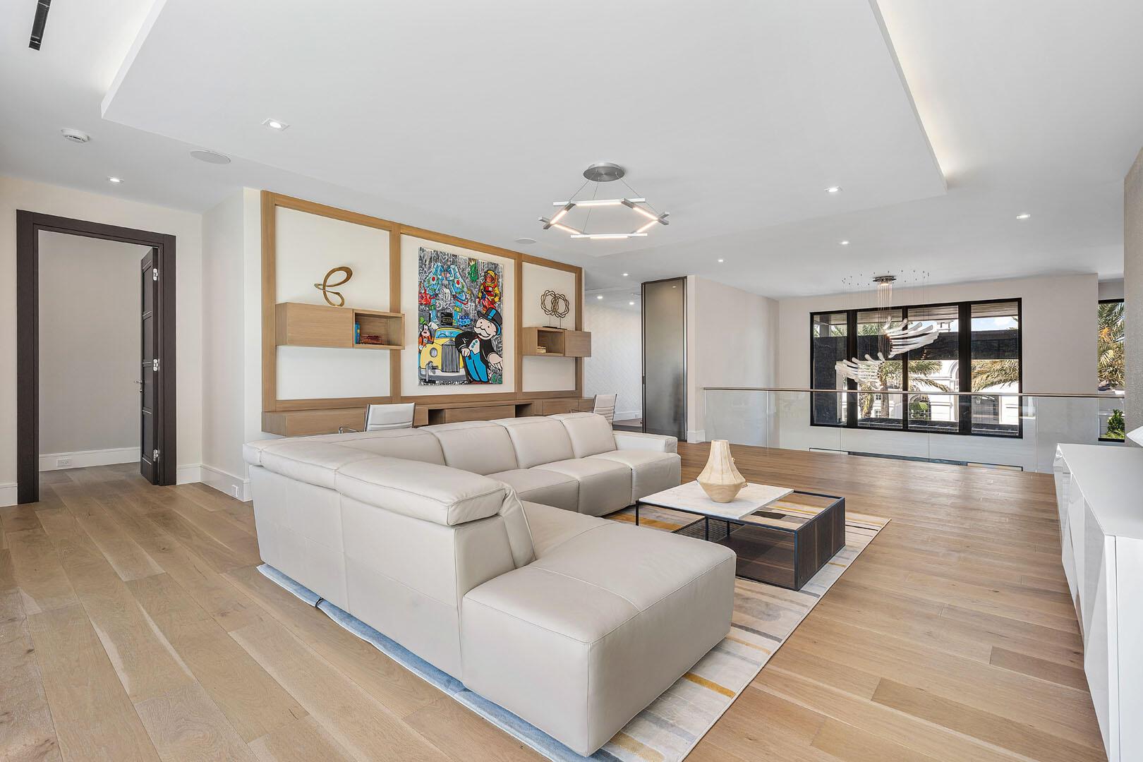 ROYAL PALM YACHT & COUNTR - Residential