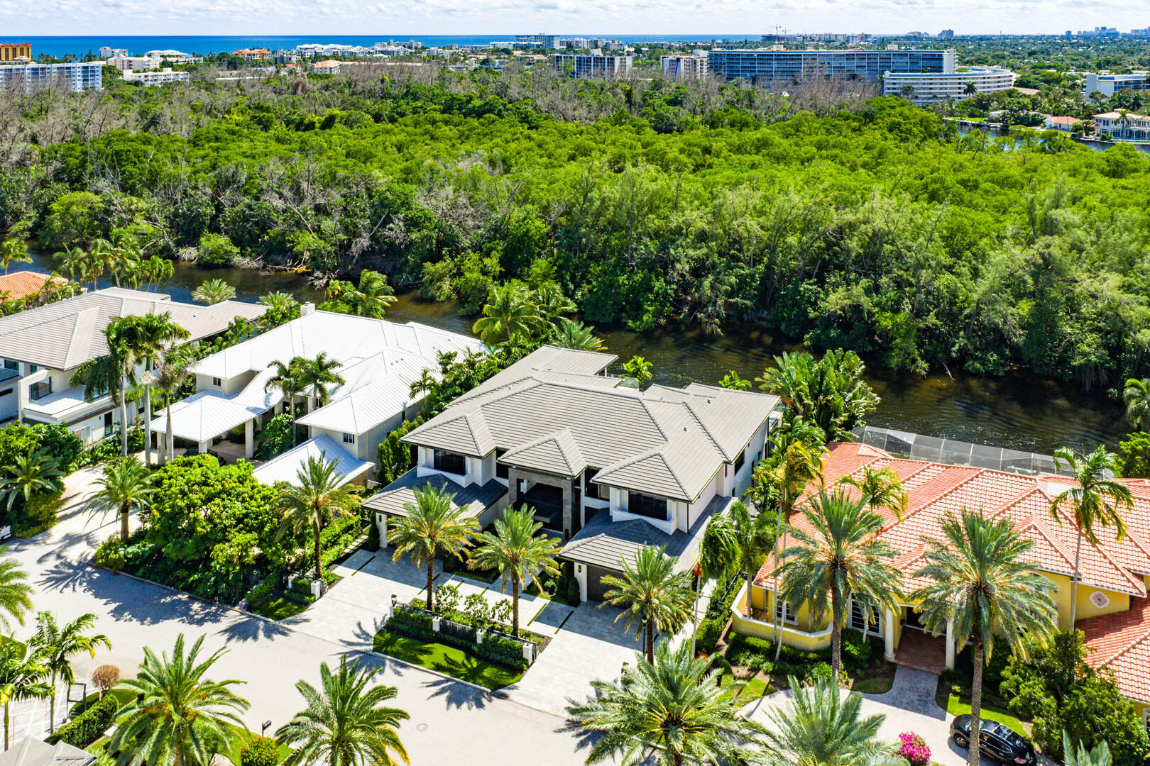 ROYAL PALM YACHT & COUNTRY CLUB - Residential