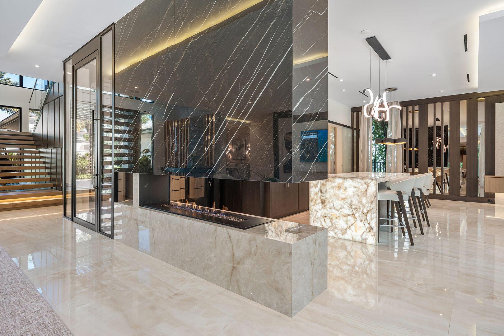 ROYAL PALM YACHT & COUNTR - Residential