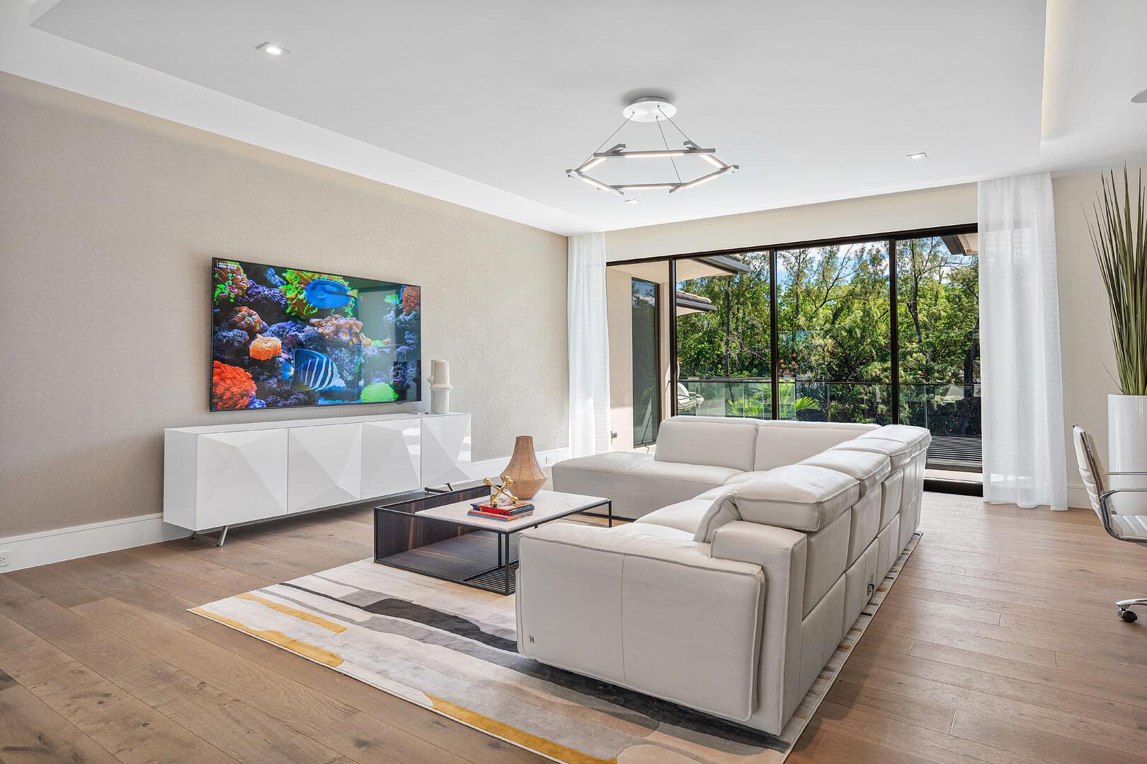 ROYAL PALM YACHT & COUNTR - Residential