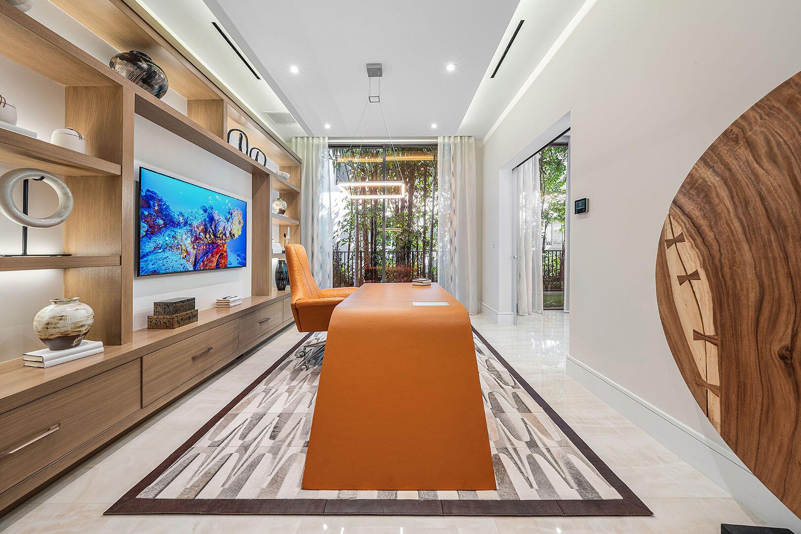 ROYAL PALM YACHT & COUNTR - Residential