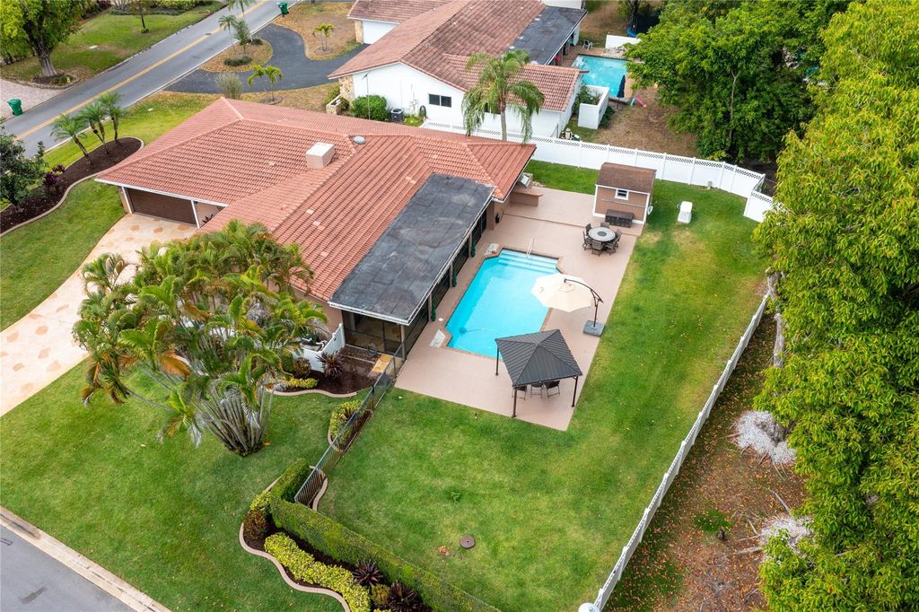 Photo of 9903 NW 19th St, Coral Springs, FL 33071 (MLS # F10527531)