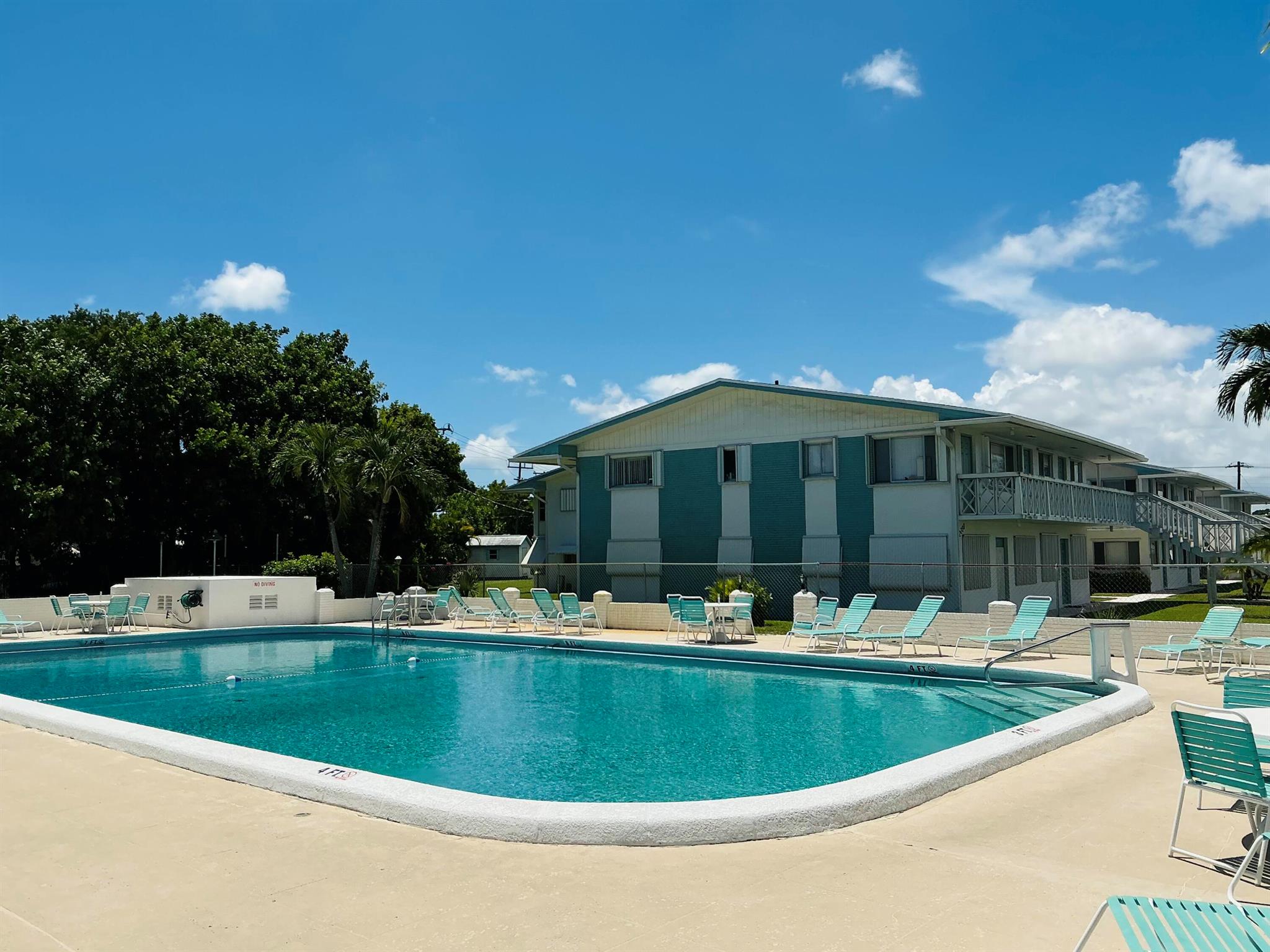 LAKESIDE POINT APT 4 COND - Residential Lease