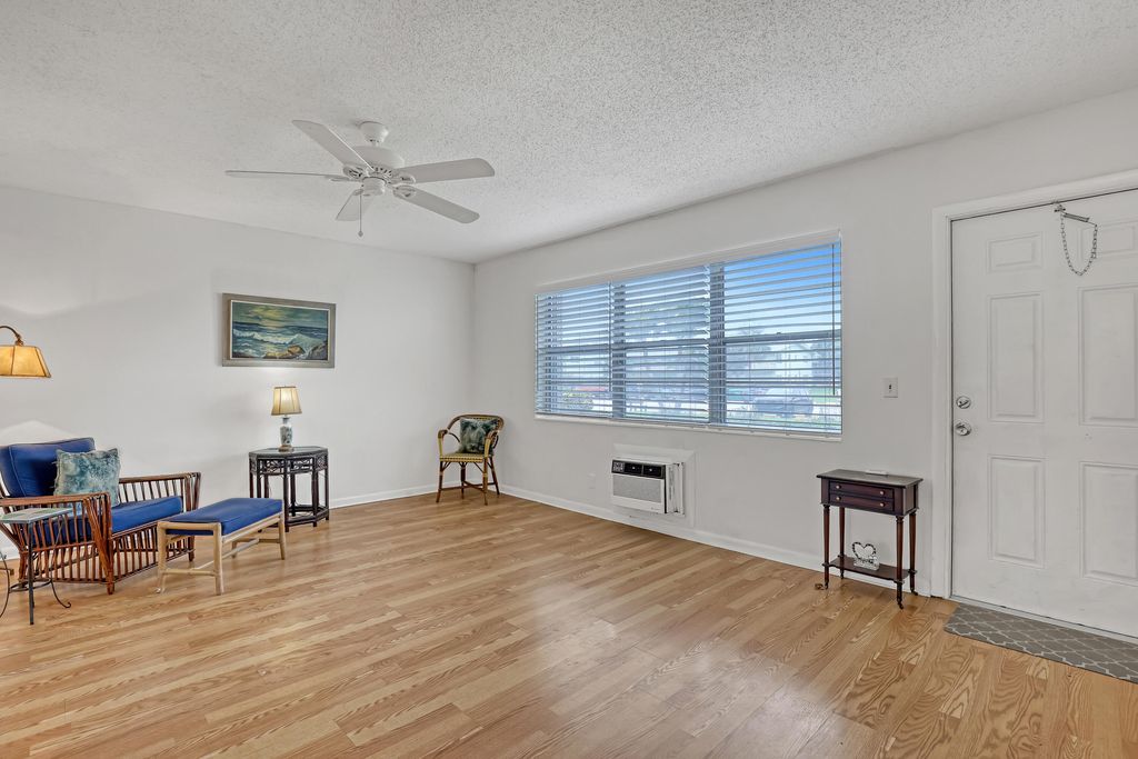 Photo of 171 W Norwich H Street W #171, West Palm Beach, FL 33417 (MLS # R11152088)
