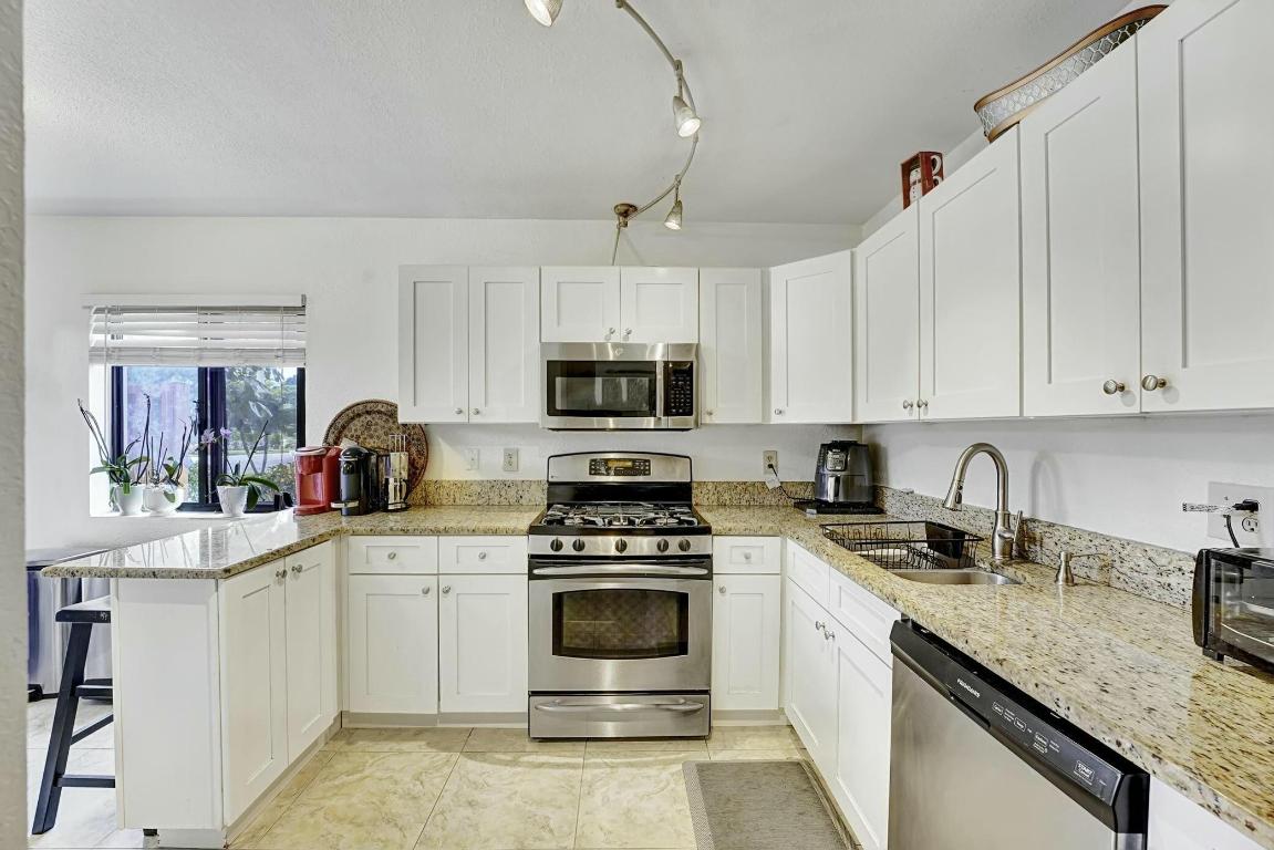 FOUNTAINS SOUTH CONDO 2 - Residential