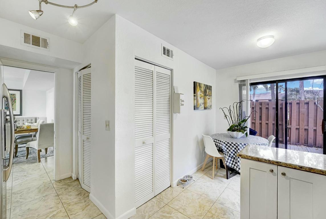 FOUNTAINS SOUTH CONDO 2 - Residential