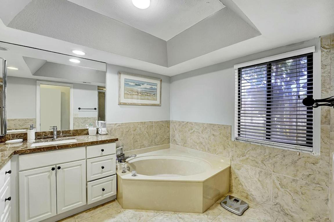 FOUNTAINS SOUTH CONDO 2 - Residential