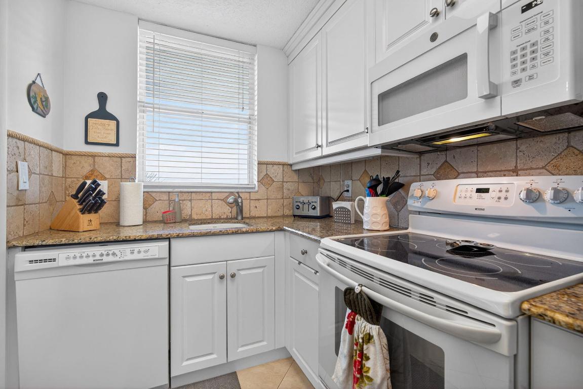 SCHOONER BAY CONDO - Residential