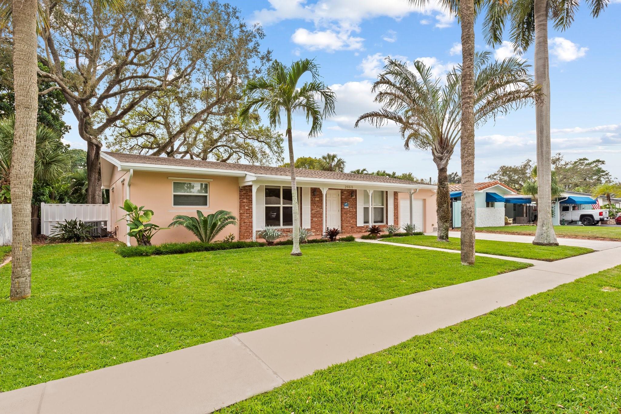2660 SW 16th St