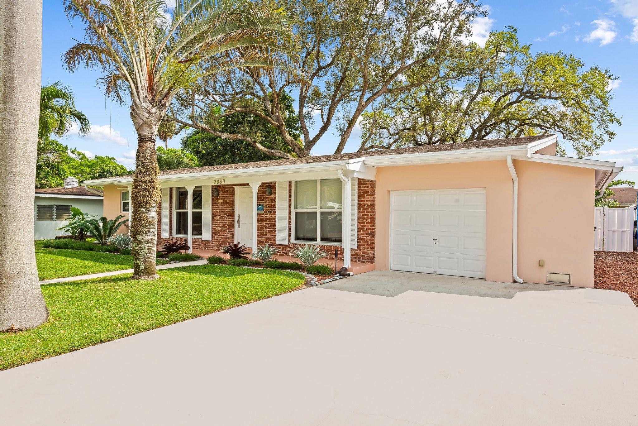 2660 SW 16th St