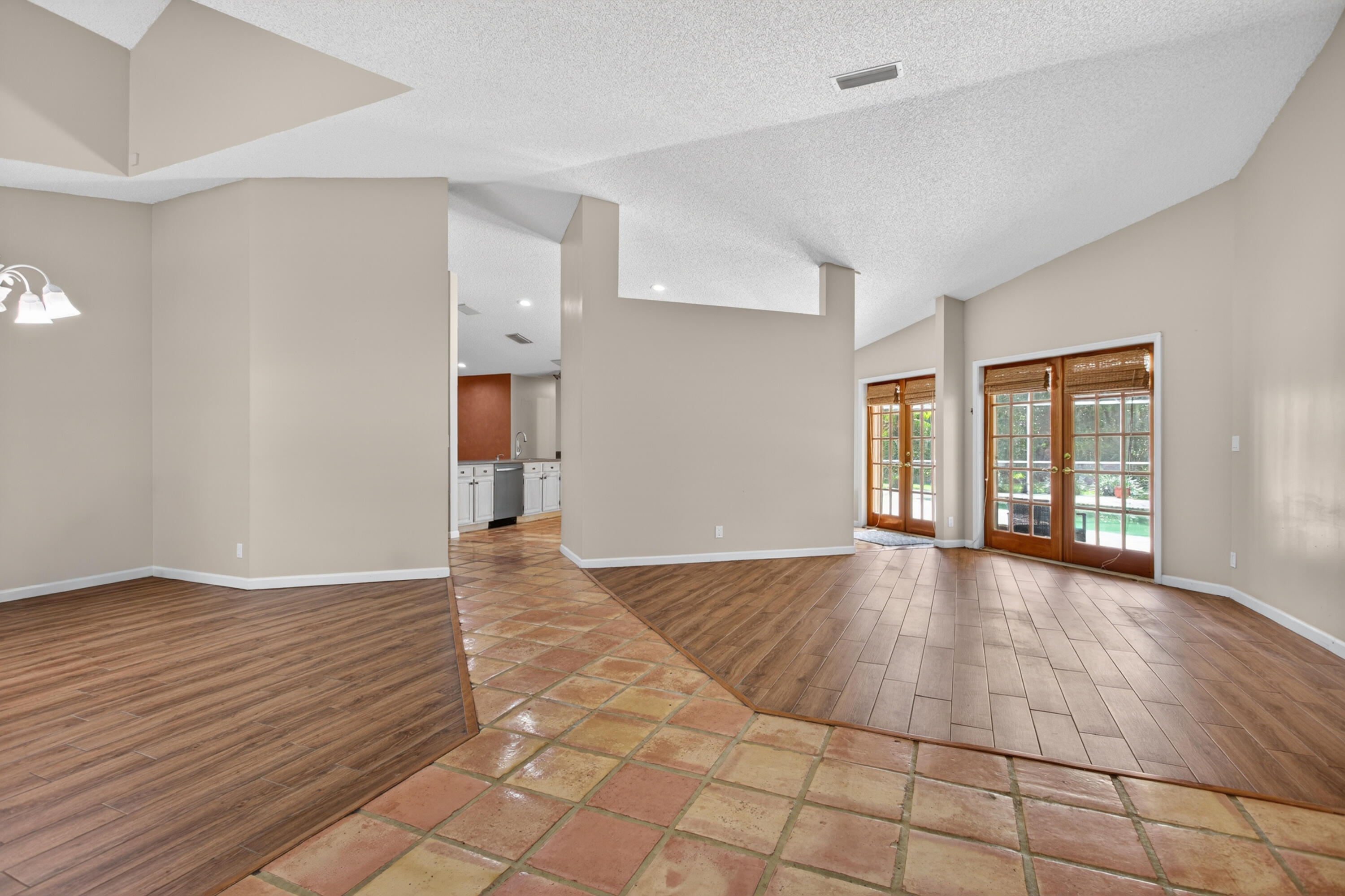 NORTH SPRINGS - Residential