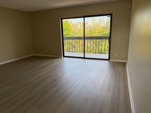 PRESIDENTIAL GOLFVIEW CONDO - Residential