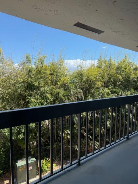PRESIDENTIAL GOLFVIEW CONDO - Residential