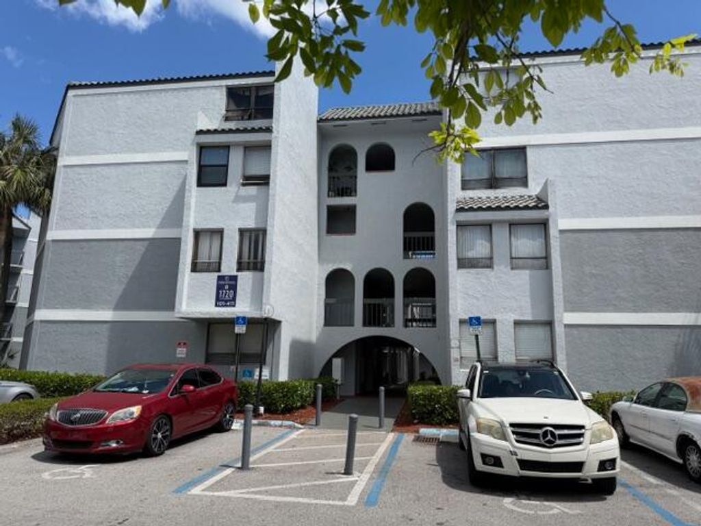 Photo of 1720 N Congress Avenue #406, West Palm Beach, FL 33401 (MLS # B26025342)