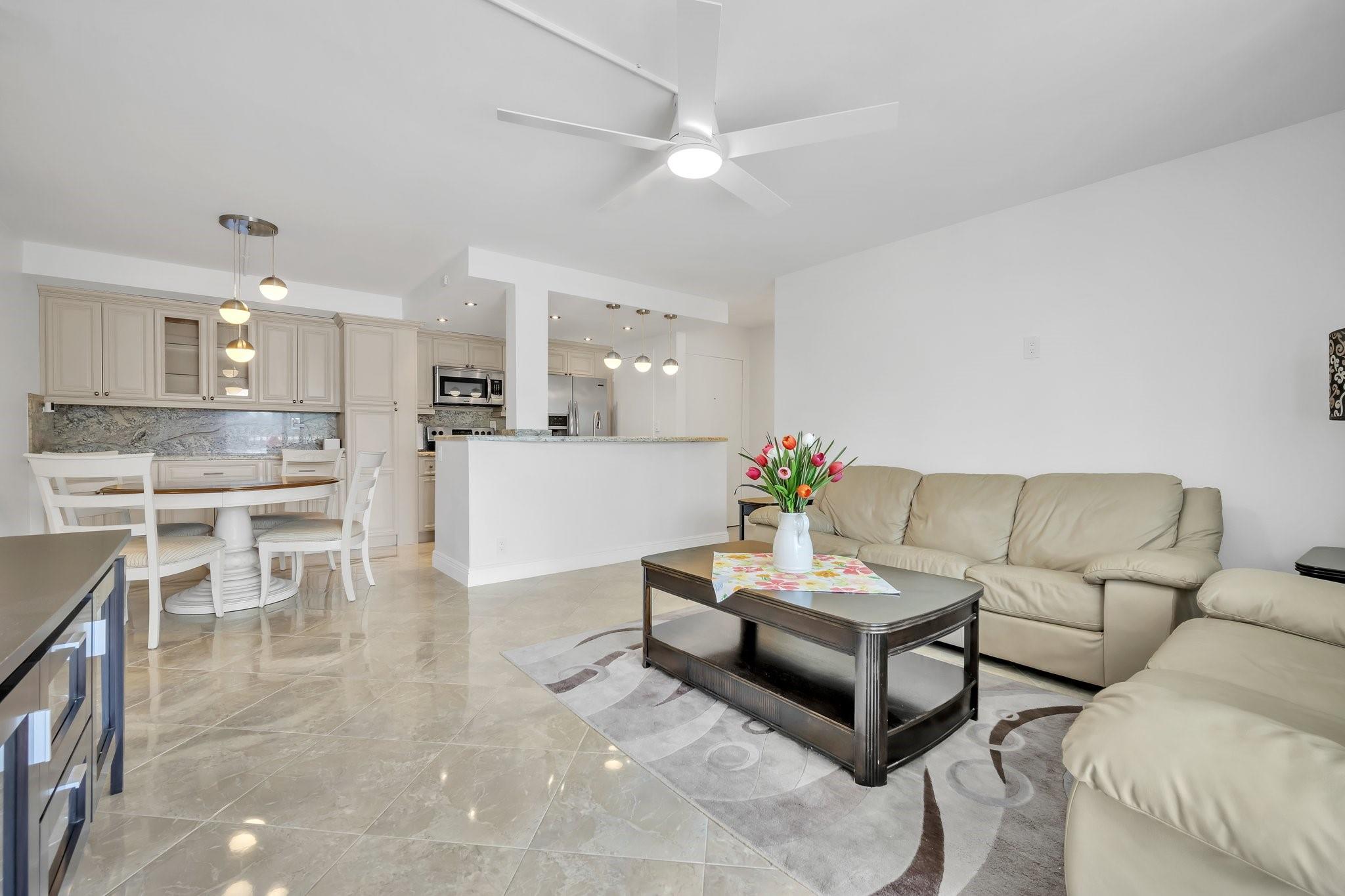 720 Bayshore Dr 304