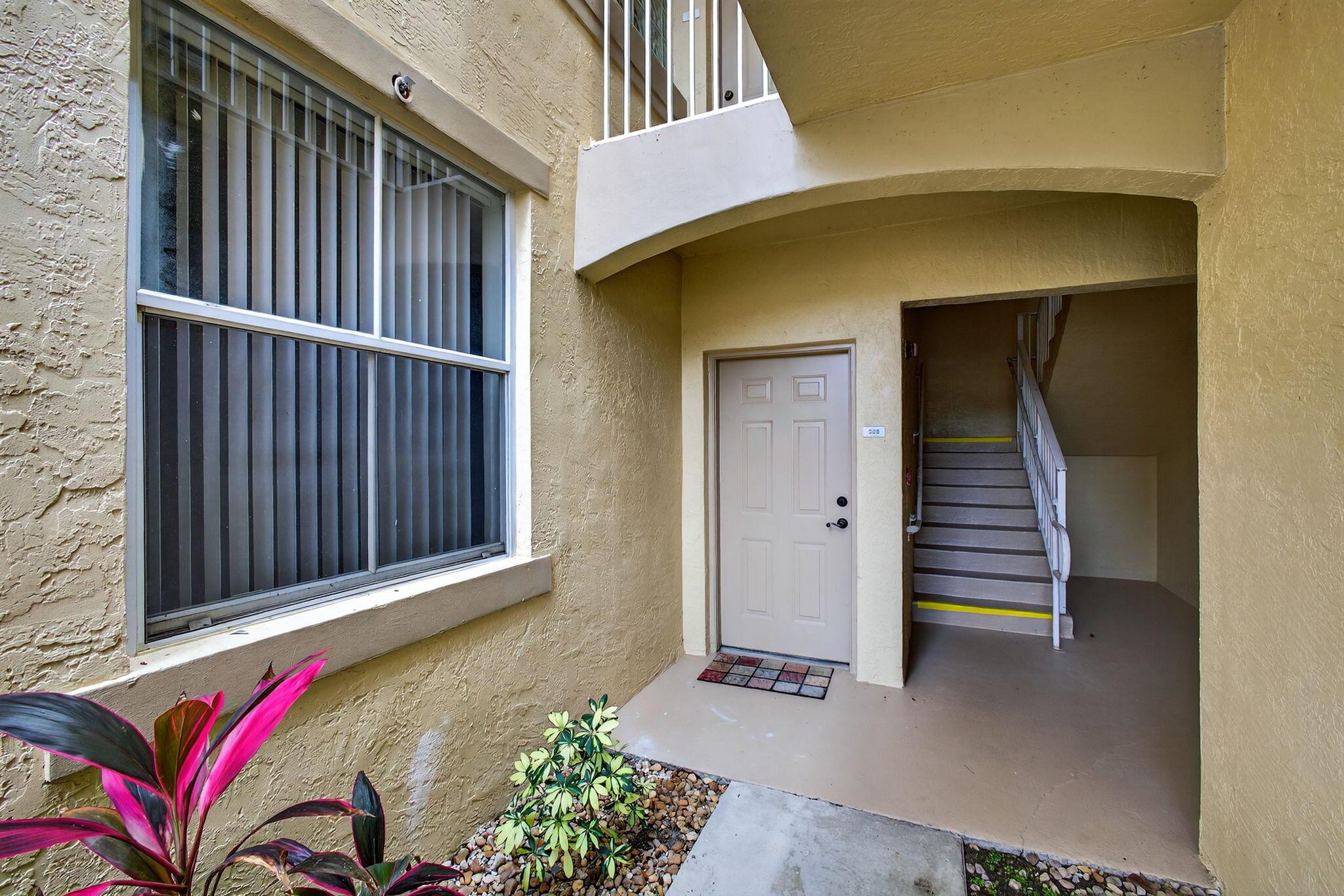 2040 Greenview Shores 205 Boulevard 205
