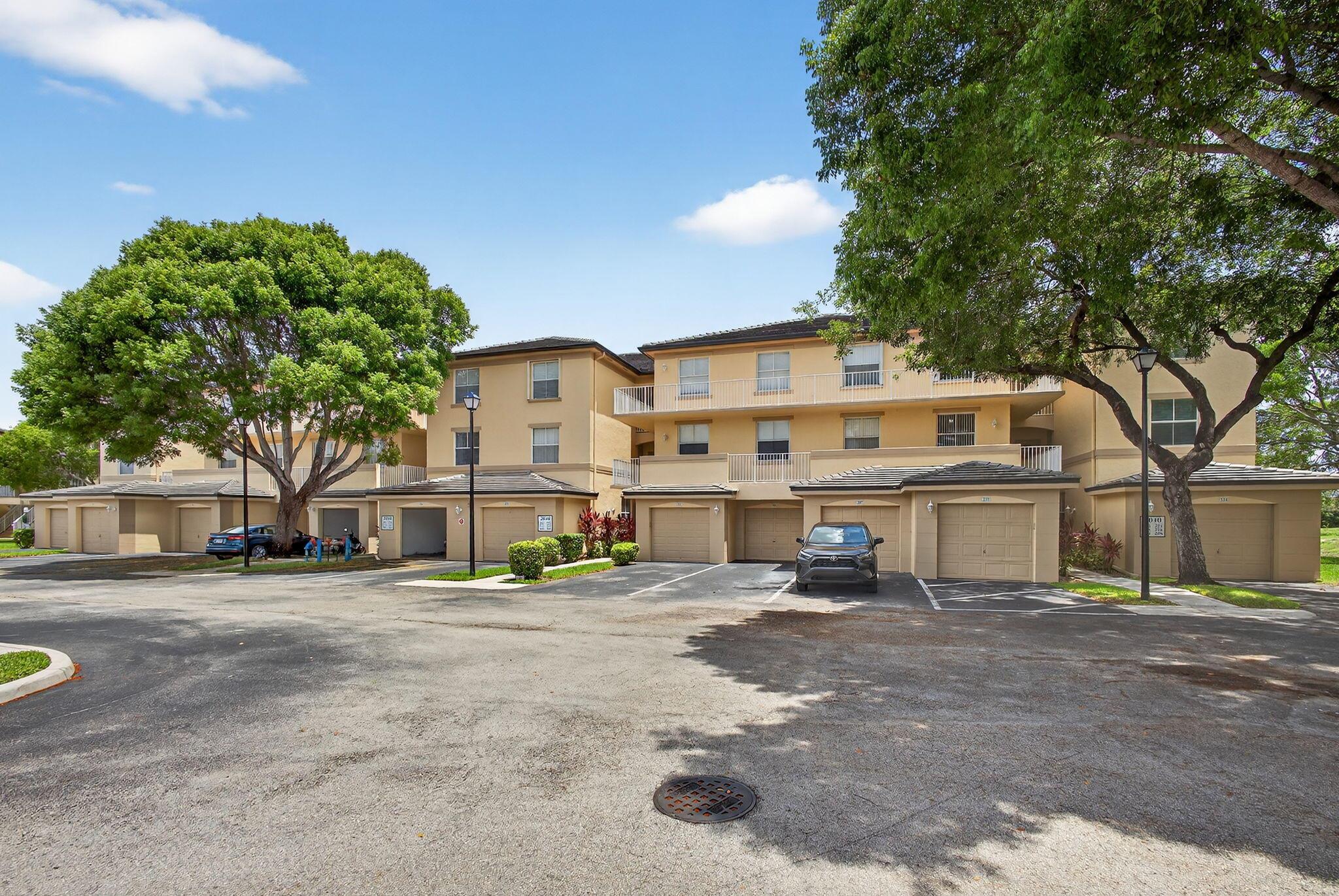 2040 Greenview Shores 205 Boulevard 205