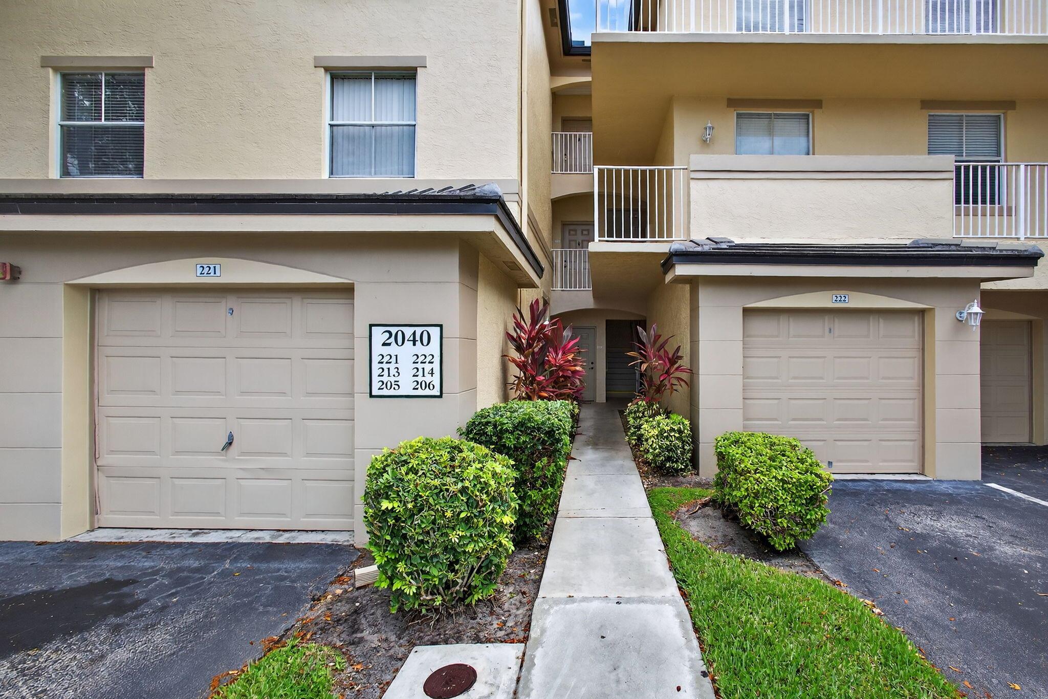 2040 Greenview Shores 205 Boulevard 205