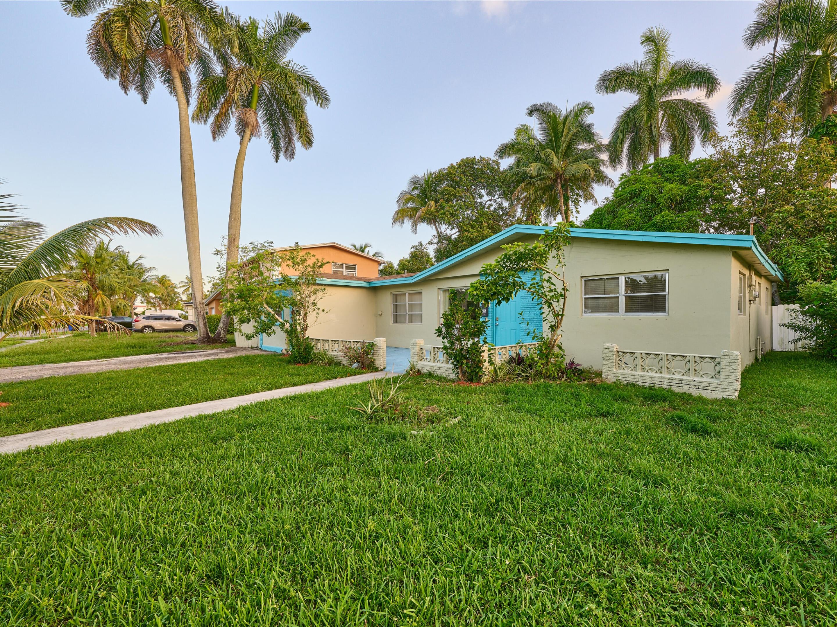 3515 NW 40th Street, Lauderdale Lakes FL 33309