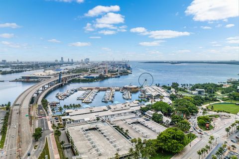 601 NE 1st Avenue 3905 Miami FL 33132