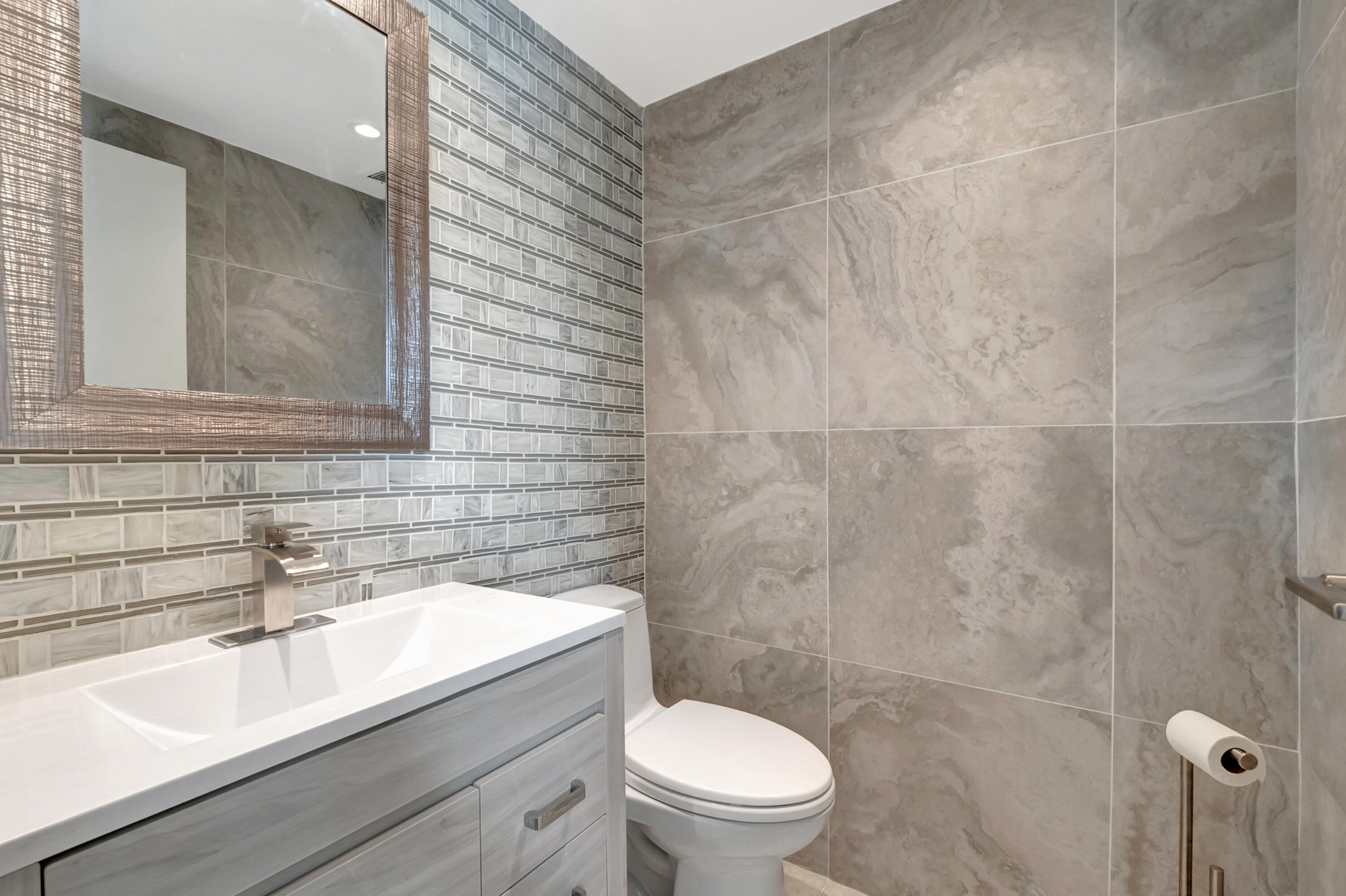 KINGS POINT MONACO B - Residential