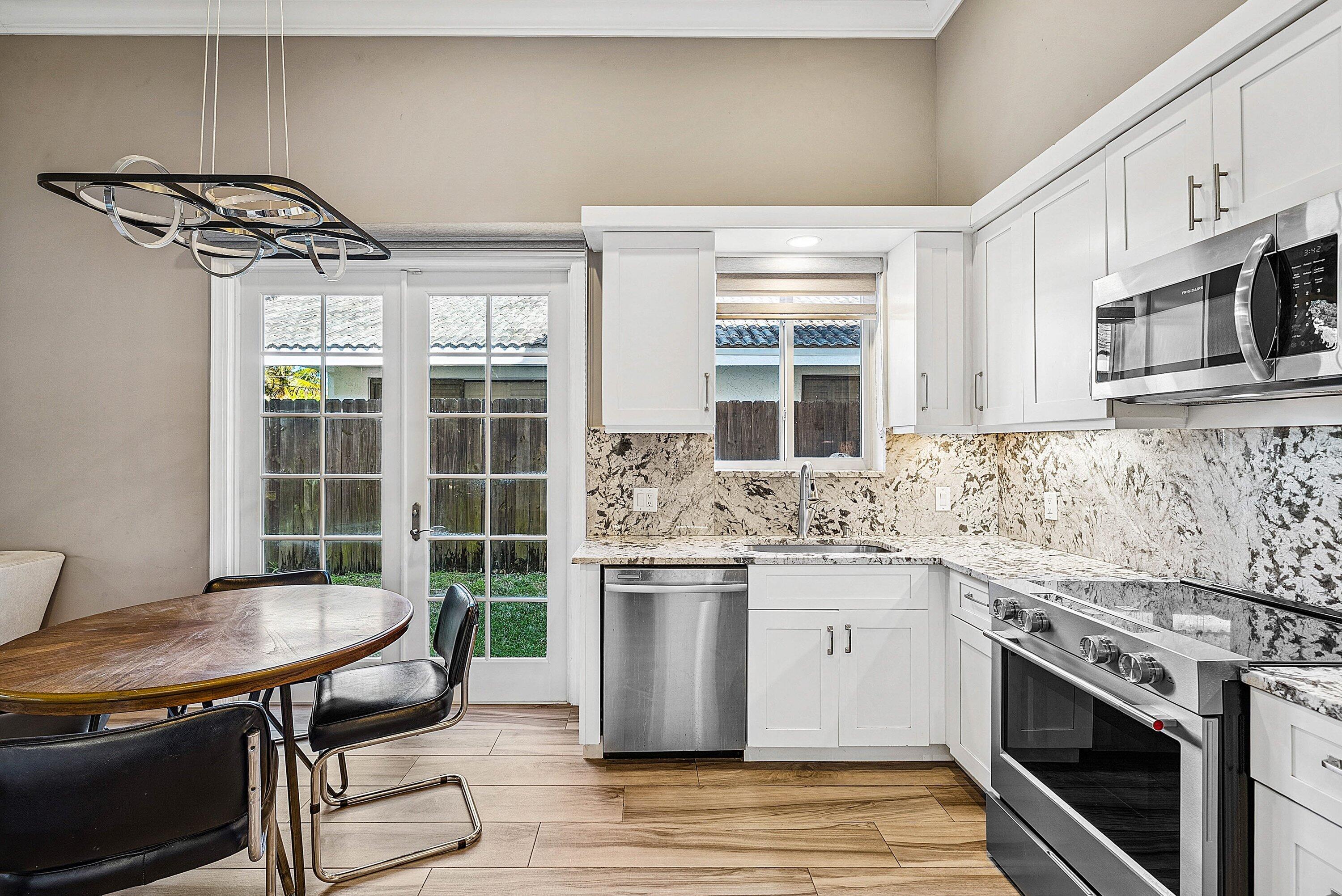 PALM BEACH FARMS CO 10 - Residential