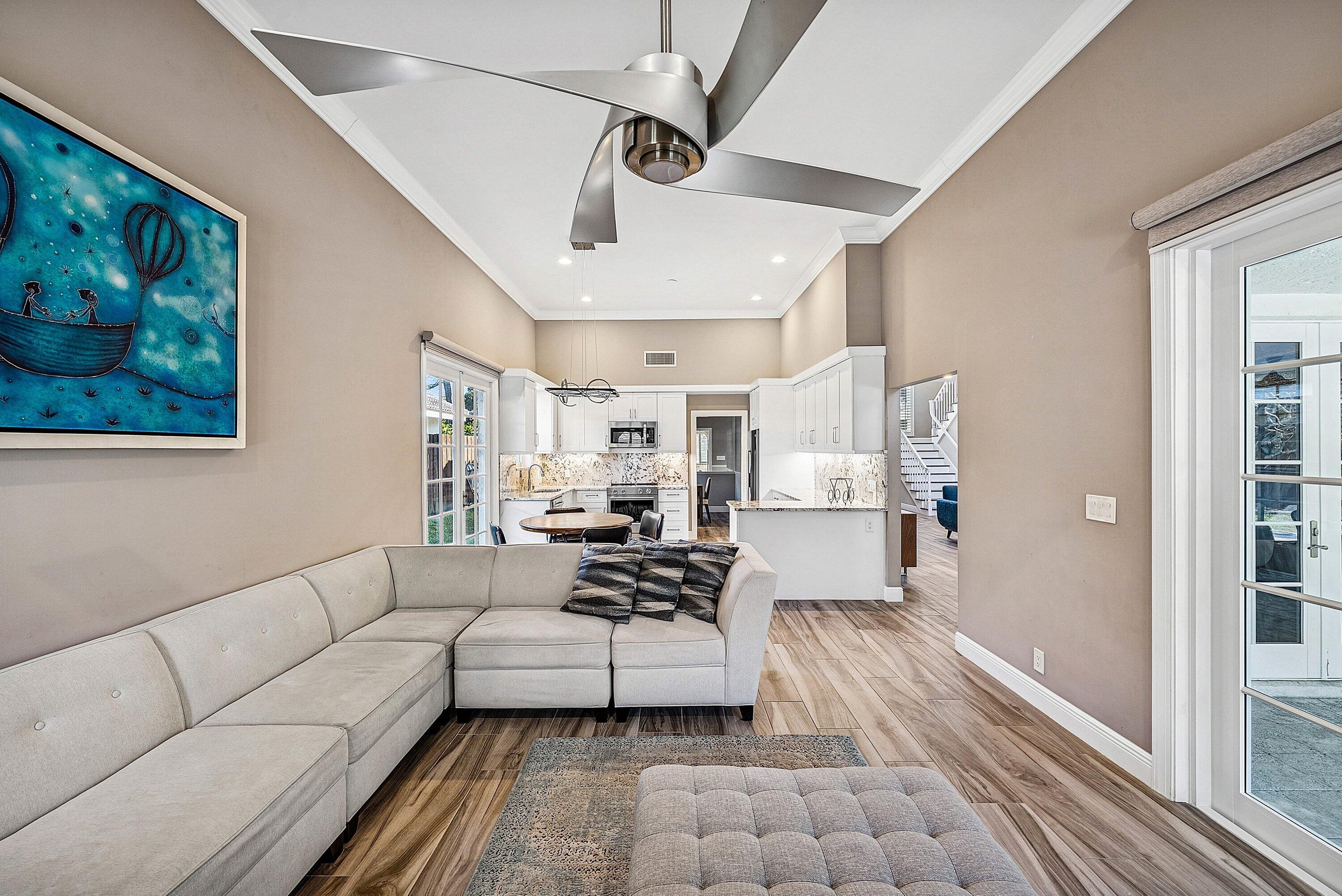 PALM BEACH FARMS CO 10 - Residential