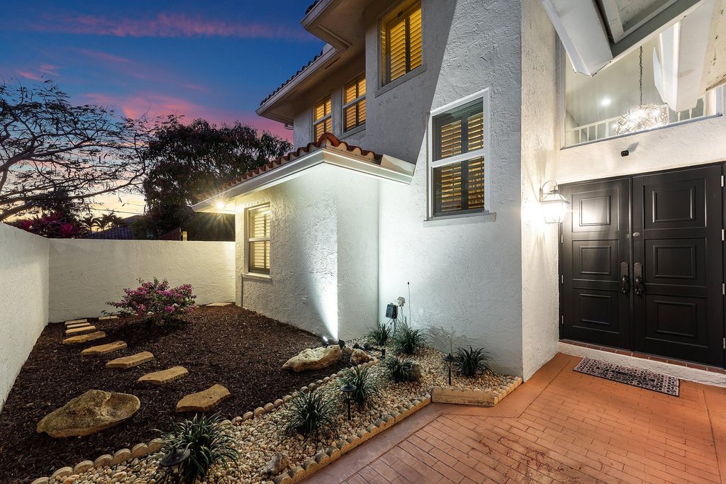 Photo of 1199 SW 19th Street, Boca Raton, FL 33486 (MLS # R11167941)