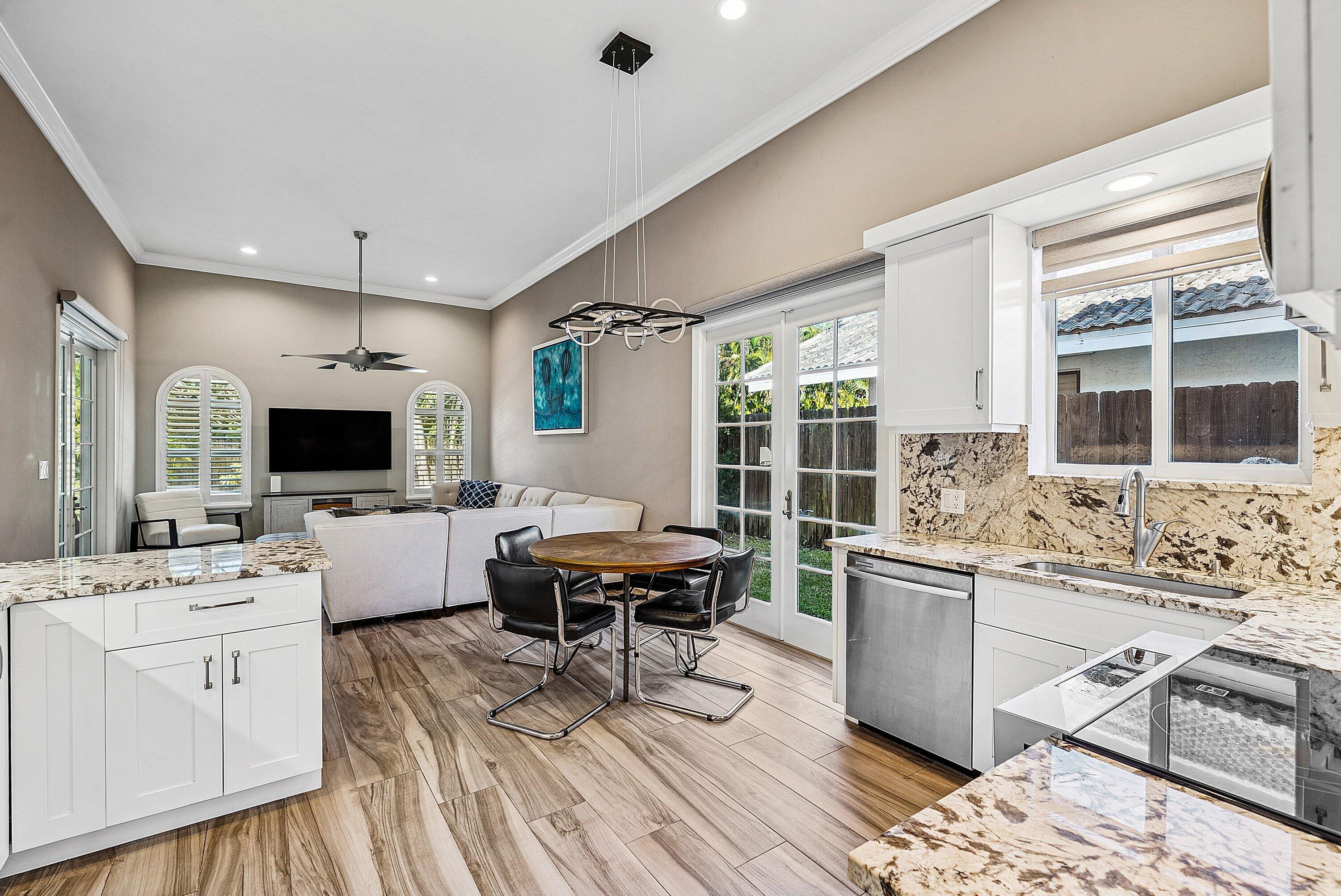 PALM BEACH FARMS CO 10 - Residential