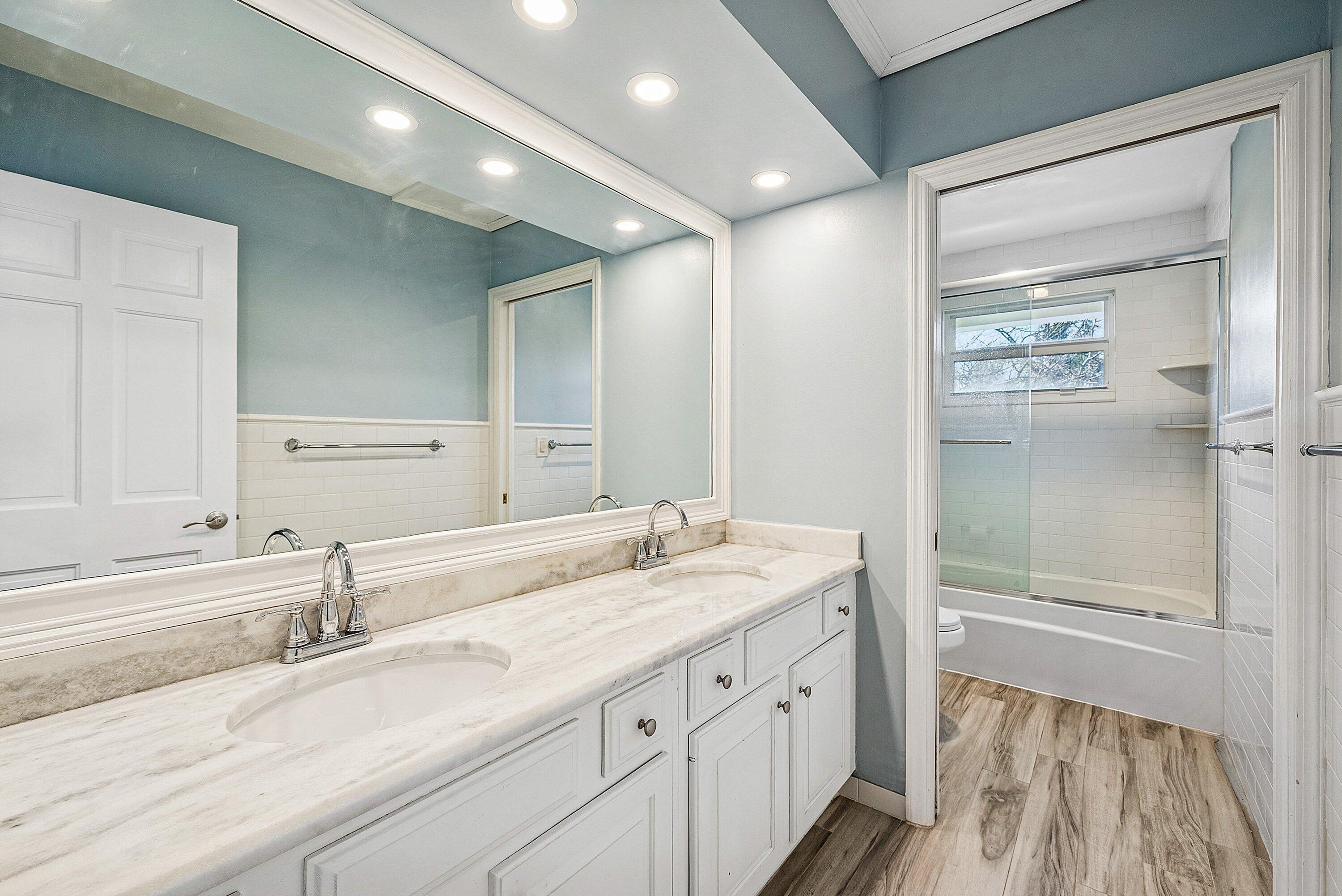 PALM BEACH FARMS CO 10 - Residential