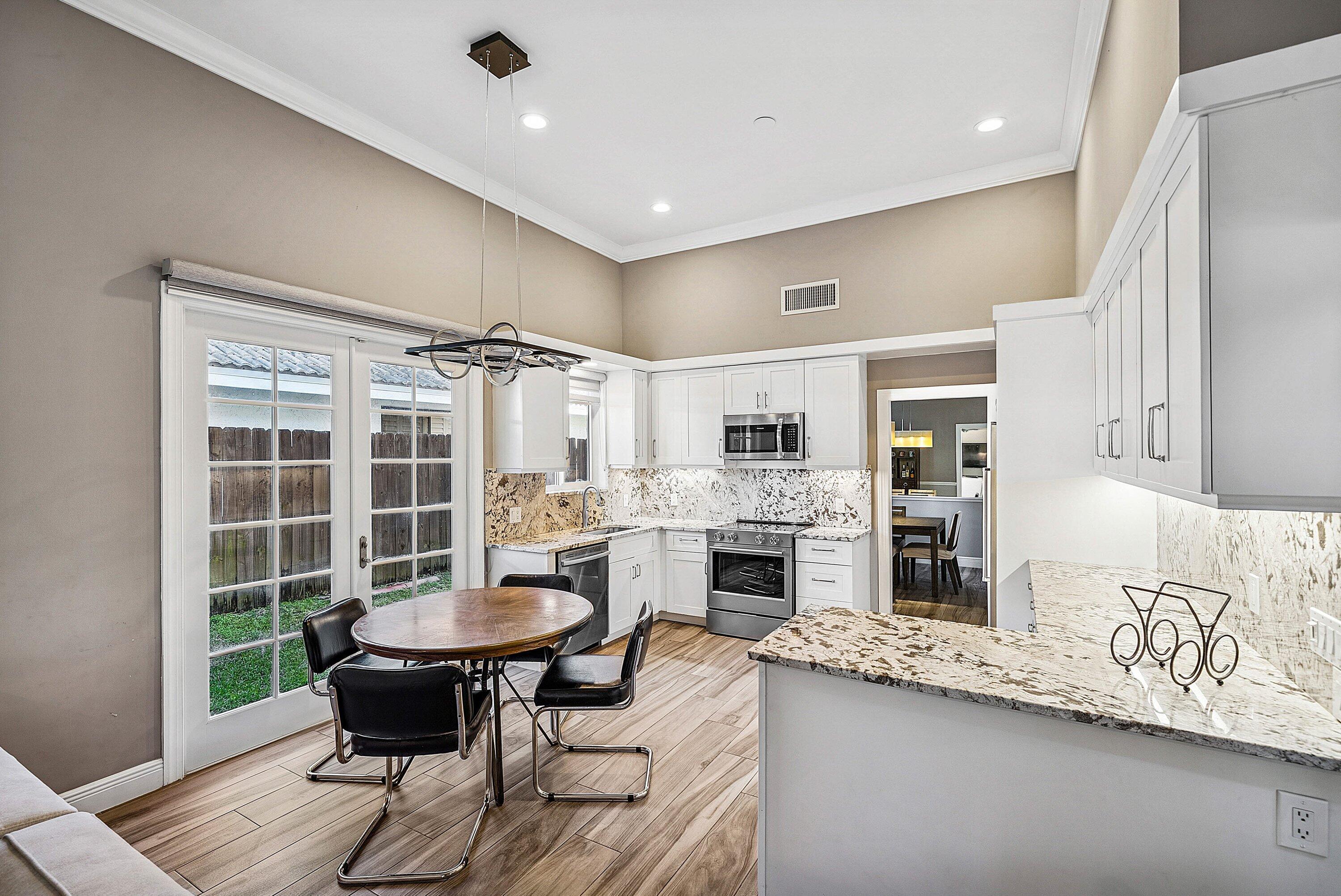 PALM BEACH FARMS CO 10 - Residential