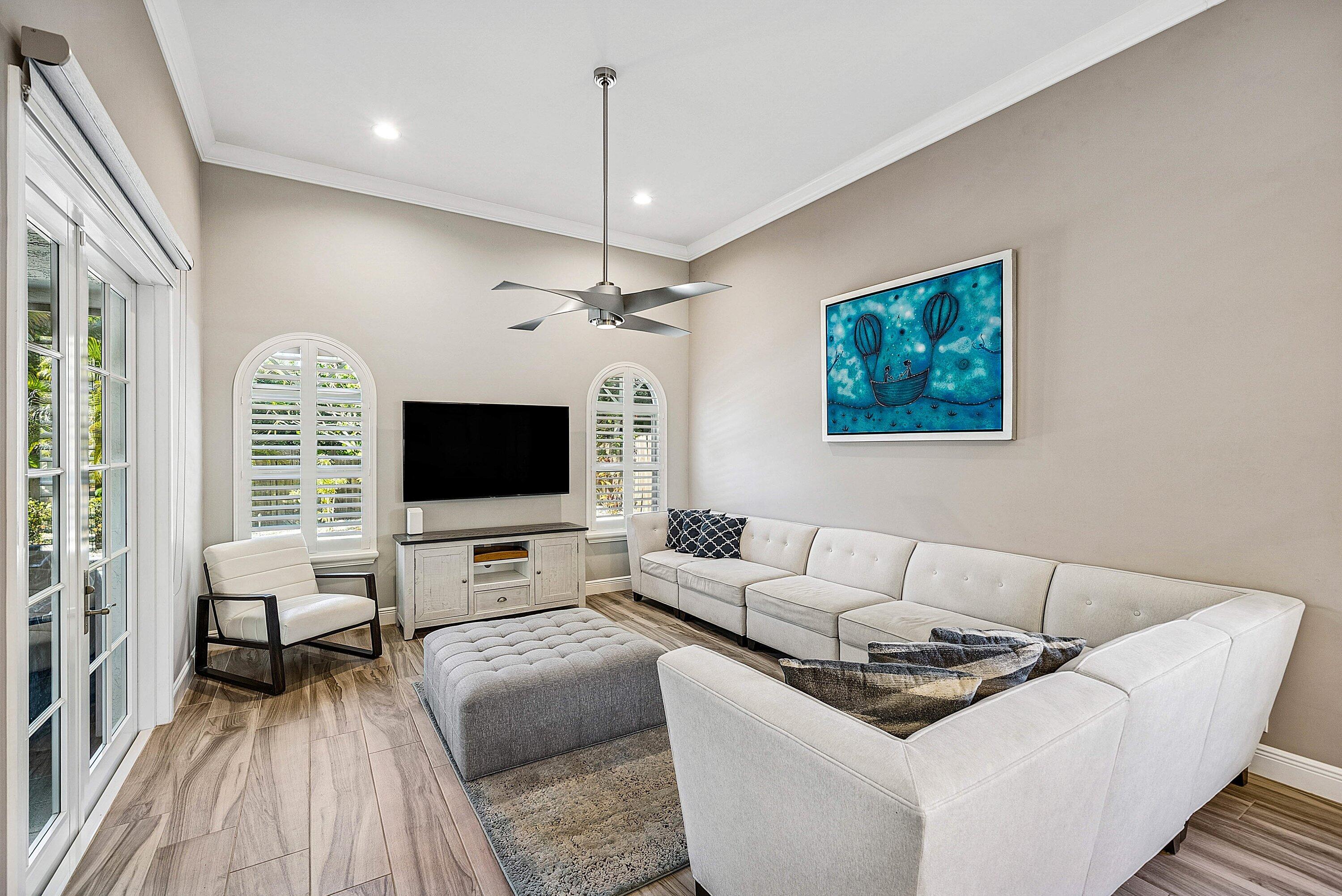 PALM BEACH FARMS CO 10 - Residential