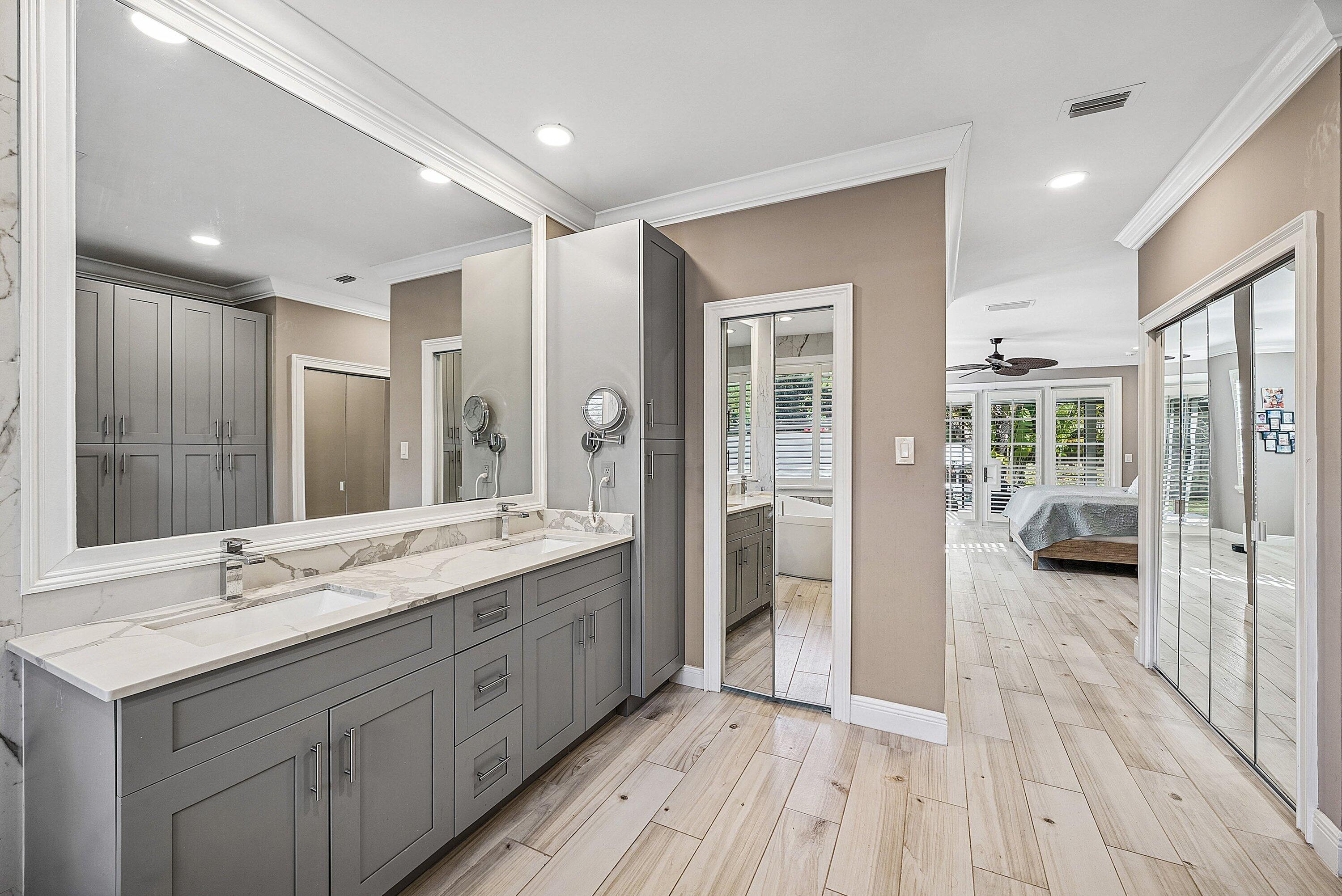 PALM BEACH FARMS CO 10 - Residential