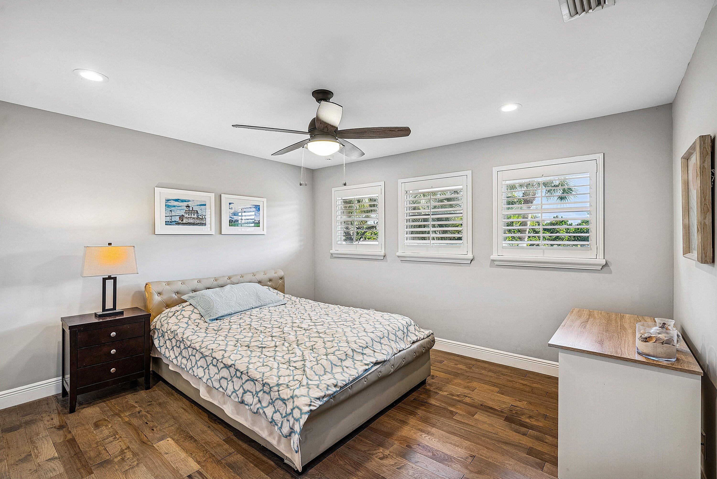 PALM BEACH FARMS CO 10 - Residential