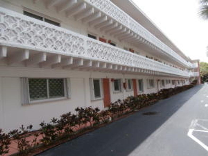 Cute 2/2 condo located in FLAGLER HOUSE features an open and spacious floor-plan with lots of natural light, large bedrooms with plenty of storage. Centrally located - close to major roads, shopping and dining. MUST SEE! . Property being sold ''As Is'' & is subject to 24 CFR 206.125; It's encouraged that offers include proof of funds (If cash) or a Pre-approval (If financed). This is a requirement for seller's final acceptance. Although a FNMA property, it DOES NOT qualify for HomePath Mortgage or Renovation Financing programs .