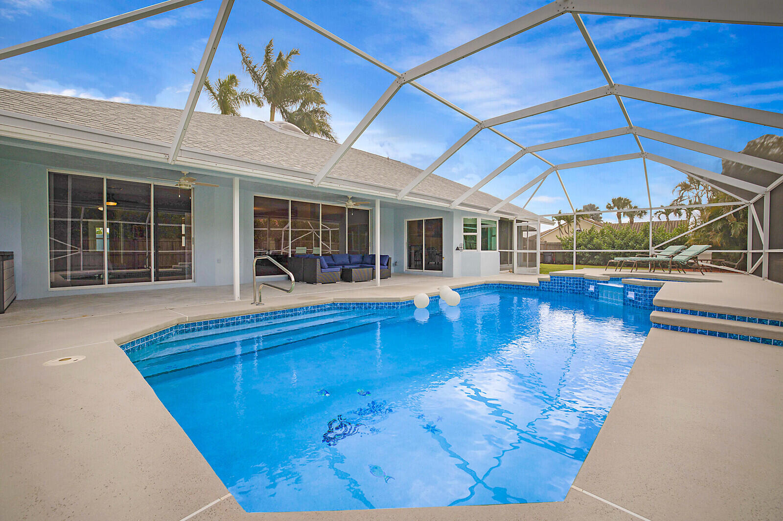 GREENVIEW SHORES 2 OF WELLINGTON - Residential