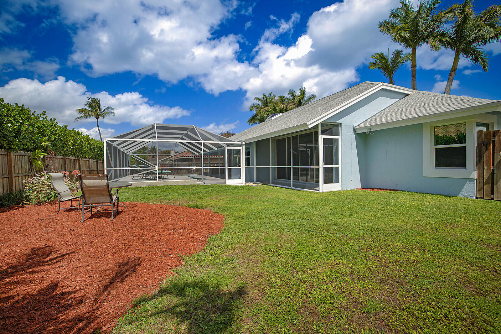 GREENVIEW SHORES 2 OF WELLINGTON - Residential