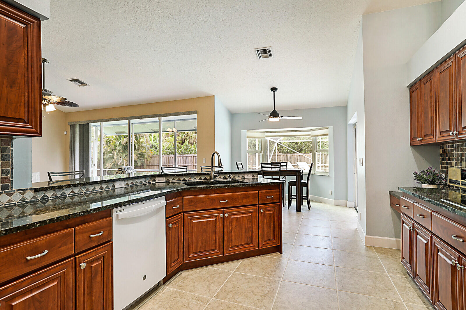 GREENVIEW SHORES 2 OF WELLINGTON - Residential