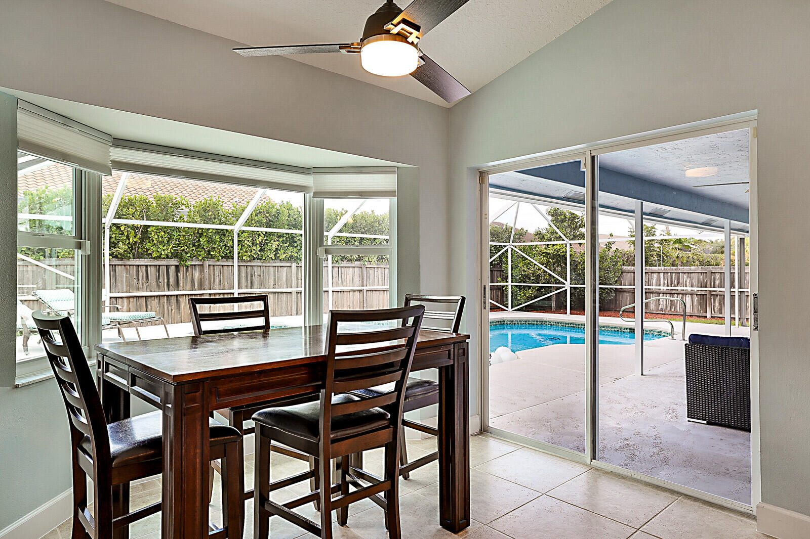 GREENVIEW SHORES 2 OF WELLINGTON - Residential