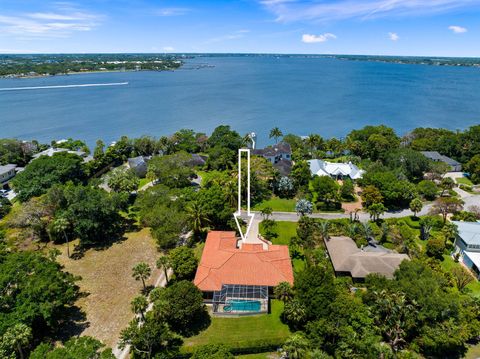 A home in Sewalls Point