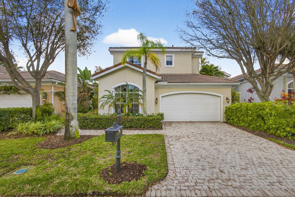 Photo of 207 Andalusia Drive, Palm Beach Gardens, FL 33418 (MLS # B26004342)