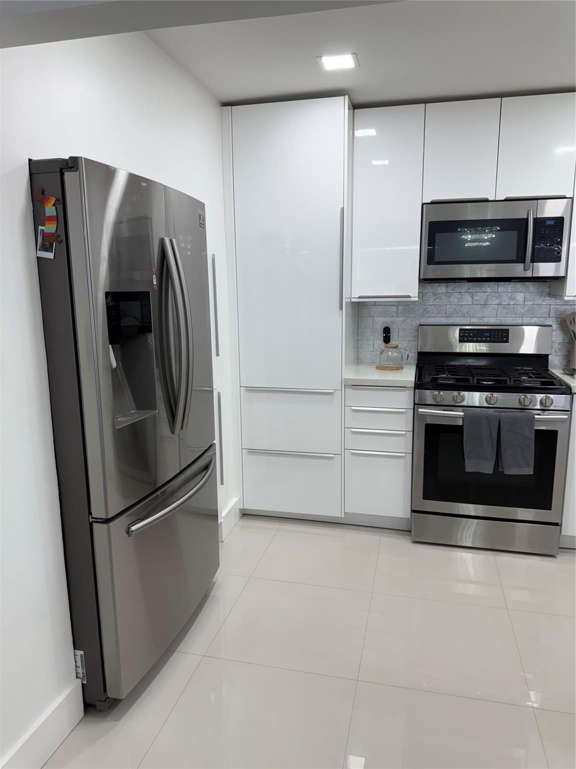Buchanan Center 24-37 B - Residential