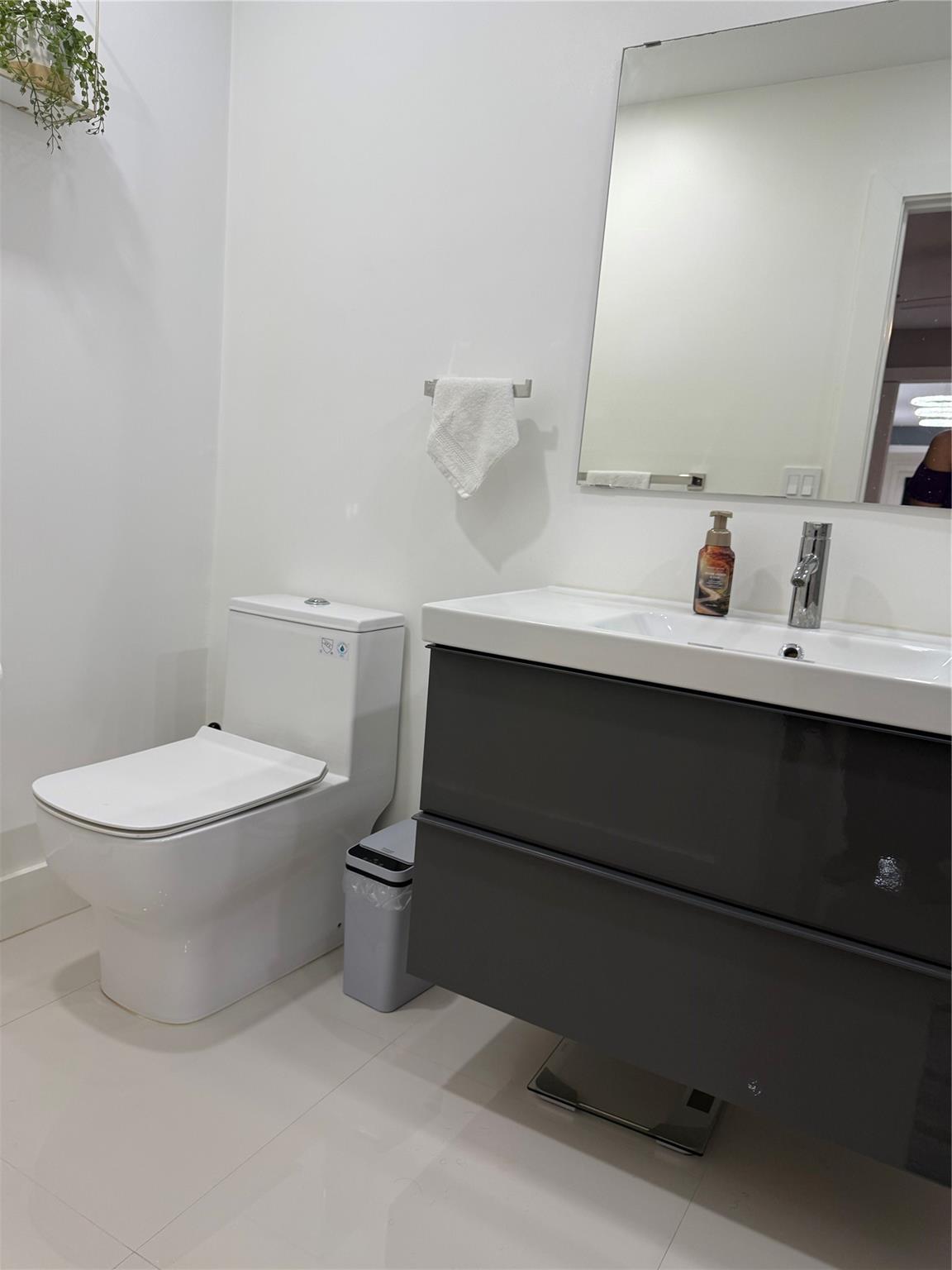 Buchanan Center 24-37 B - Residential