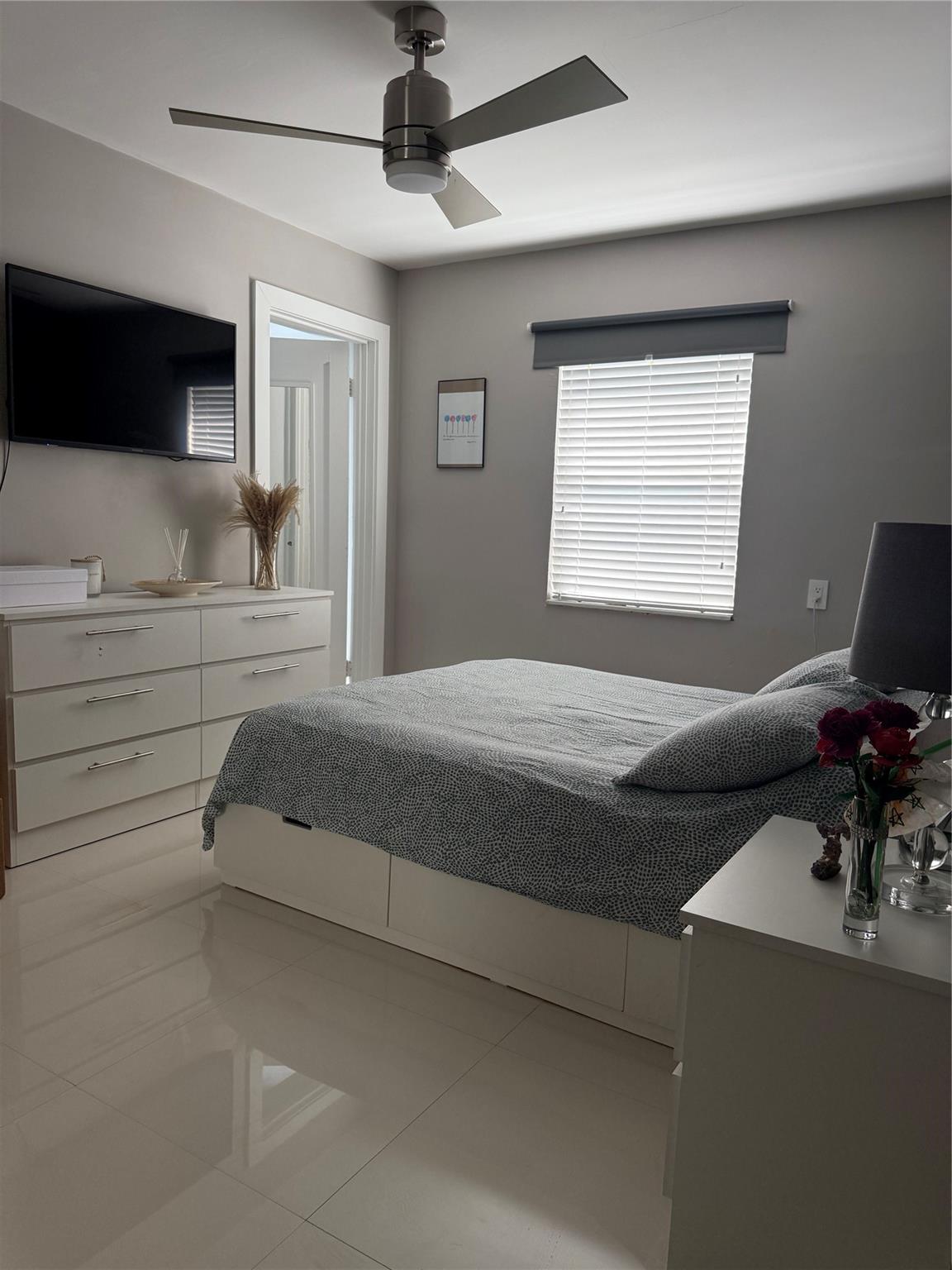 Buchanan Center 24-37 B - Residential